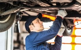 Draagarm van de auto vervangen